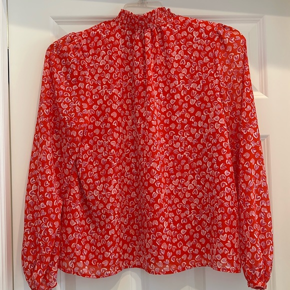 J. CREW NWT Smocked Keyhole Top size M red with hearts - Picture 3 of 8